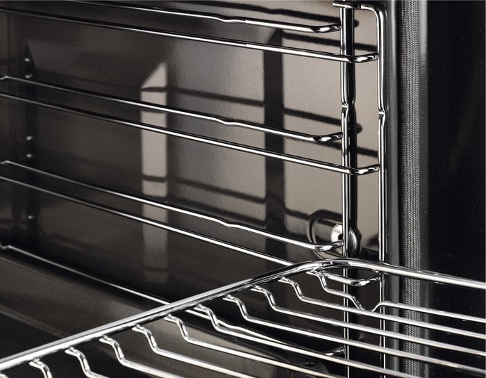 AEG Innbyggingsovn med SteamBake Hvit 71 liter BEB351010W