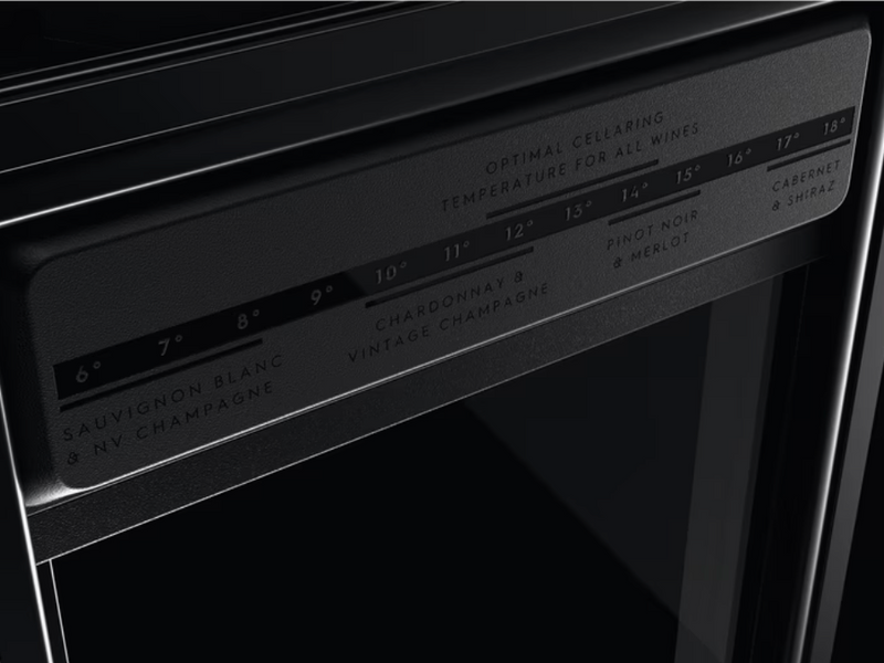 Electrolux 700 integrert vinskap 18 flasker 81.8 cm EWUS018B7B 923421260