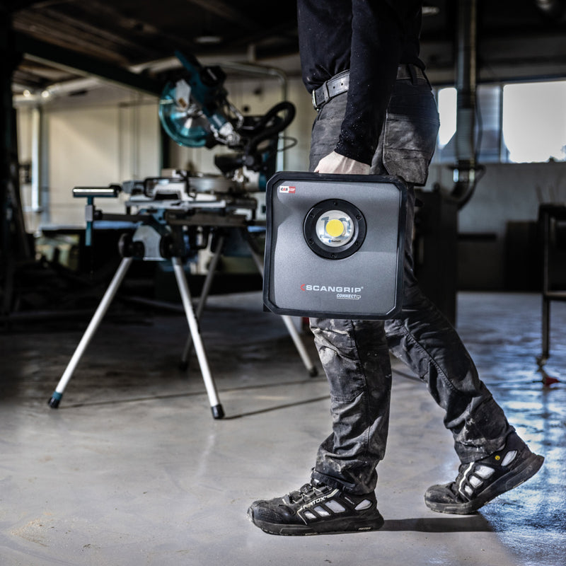 Scangrip 10000 lumen høyeffektivt COB LED arbeidslys for 18 V/20 V batterier 03.6102C