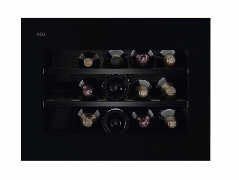 AEG 8000 integrert vinskap 15 44 cm NKW8P21KAB 923421437