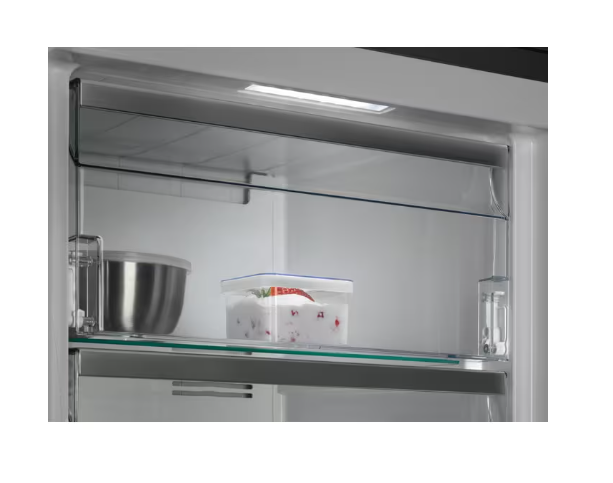 AEG 7000 fryseskap NoFrost 186 cm AGE728E6NW