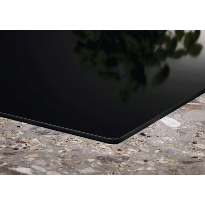 Electrolux Induksjonstopp med integrert ventilator 80 cm HHOB860FMC