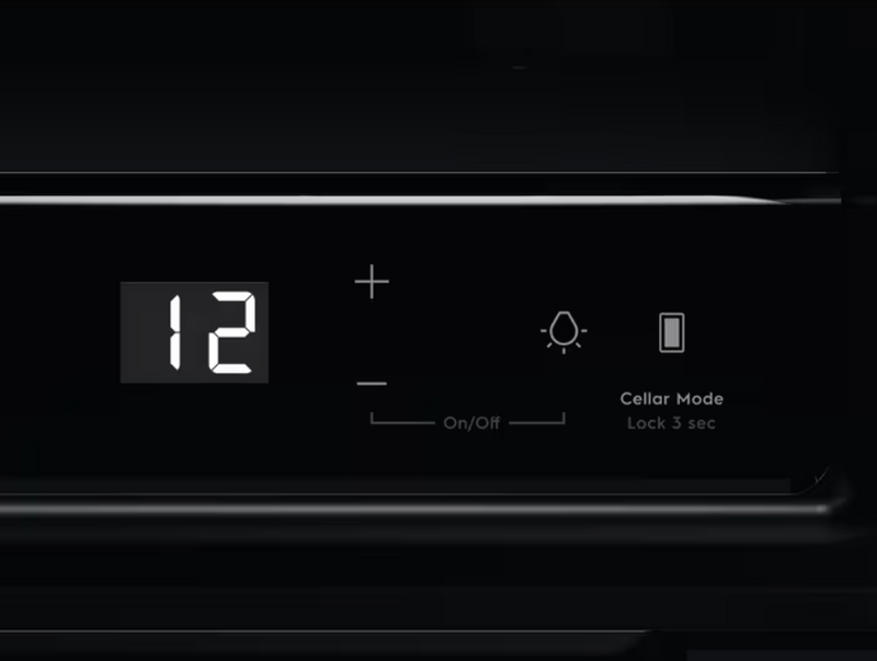 Electrolux 700 integrert vinskap 18 flasker 81.8 cm EWUS018B7B 923421260