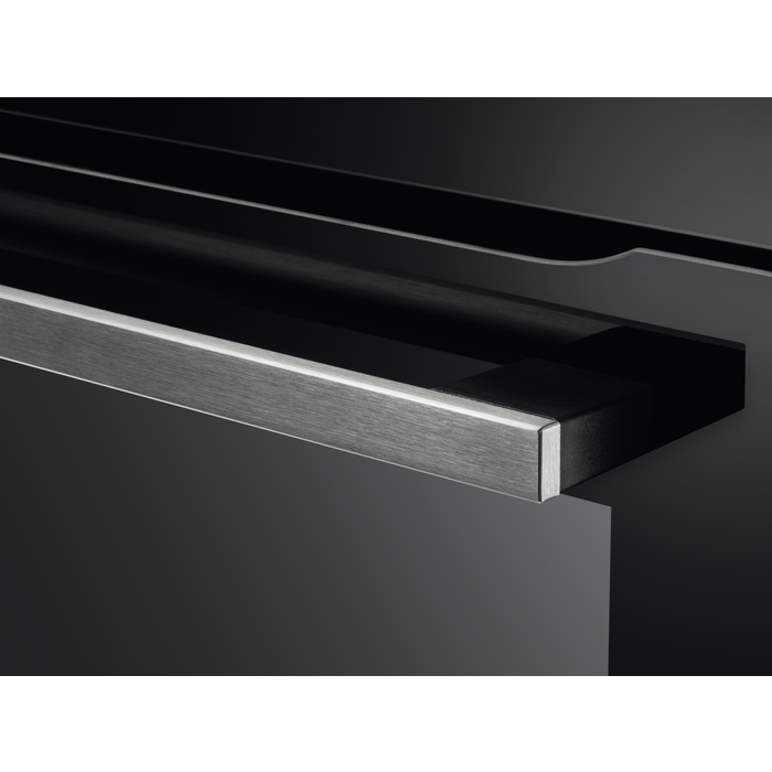 Aeg compact stekeovn med integrert mikrobølgeovn sort