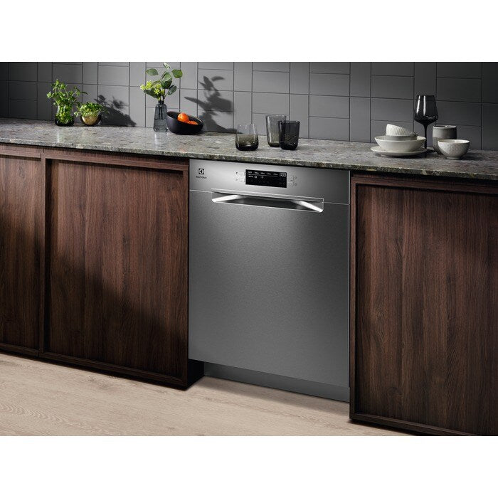 Electrolux Oppvaskmaskin AirDry 60 cm Rustfritt Stål - ESA47220UX