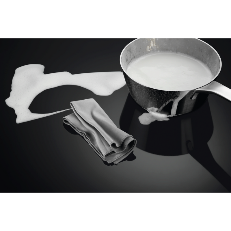 AEG Induksjonstopp med integrert ventilator 80 cm TH84CB03CB 949598202